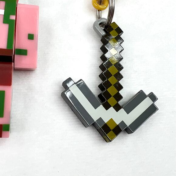 Lot of 4 Minecraft Blind Bag Keychains - Picture 8 of 8